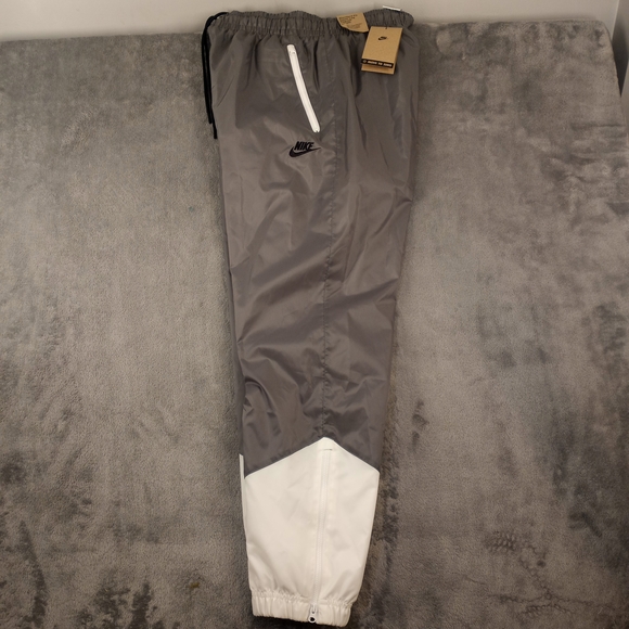 Nike Men's Gray and White Track Pants Size Medium NWT